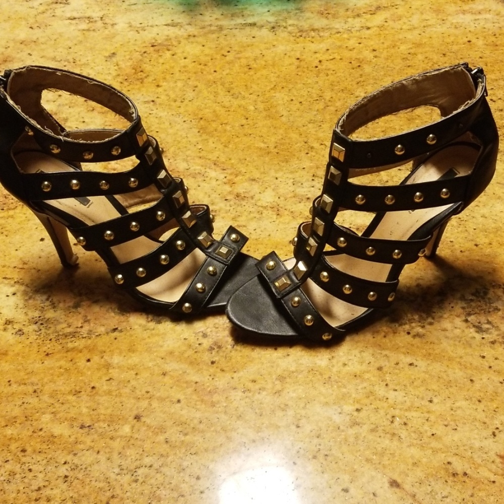Shoes - Picture 2 of 3